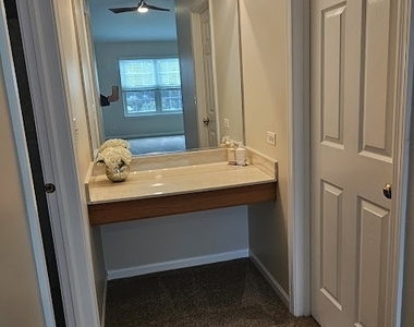 450 Rosewood Crossing - Photo Thumbnail 17