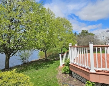 450 Rosewood Crossing - Photo Thumbnail 9