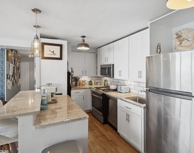 3950 N Lake Shore Drive - Photo Thumbnail 4