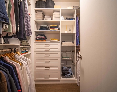 211 N Harbor Drive - Photo Thumbnail 10