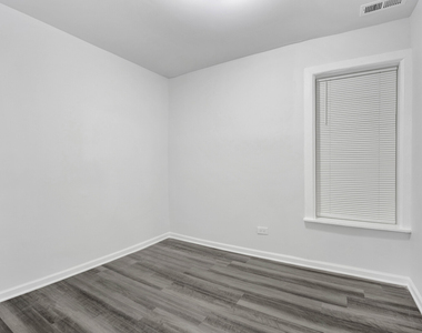 2152 W 21st Street - Photo Thumbnail 10