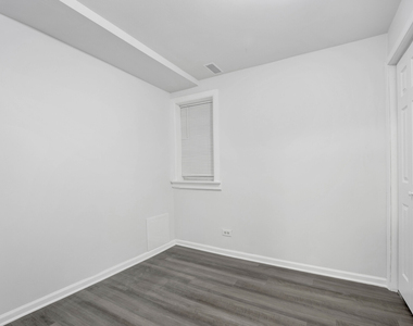 2152 W 21st Street - Photo Thumbnail 14
