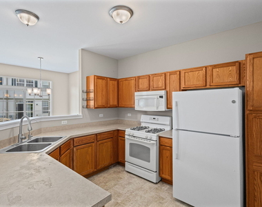 535 N Red Deer Road - Photo Thumbnail 5