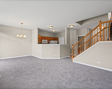 535 N Red Deer Road - Photo Thumbnail 3