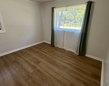 45 Golfview Road - Photo Thumbnail 7
