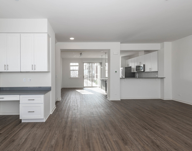21599 W Field Court - Photo Thumbnail 2