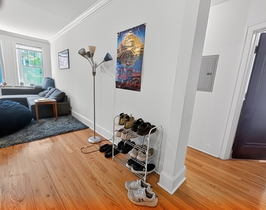 6638 N Glenwood Avenue - Photo Thumbnail 2