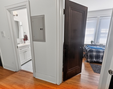 6638 N Glenwood Avenue - Photo Thumbnail 12