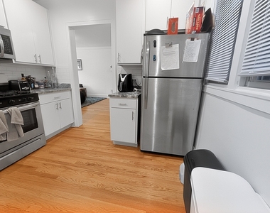 6638 N Glenwood Avenue - Photo Thumbnail 9