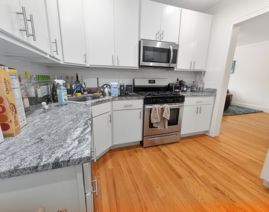 6638 N Glenwood Avenue - Photo Thumbnail 11