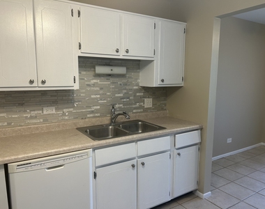 76 Margate Court - Photo Thumbnail 7