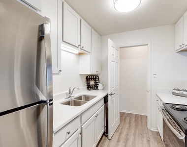 1114 Johnson Drive - Photo Thumbnail 10