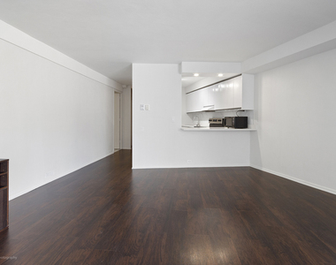 300 N State Street - Photo Thumbnail 11