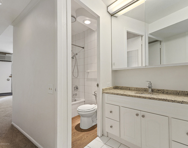 300 N State Street - Photo Thumbnail 17