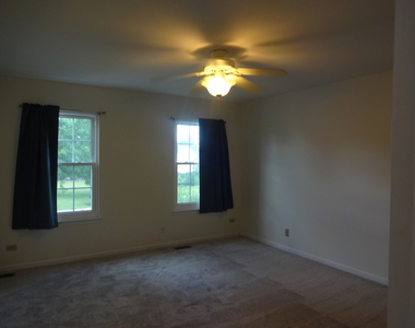 1340 Burke Lane - Photo Thumbnail 4