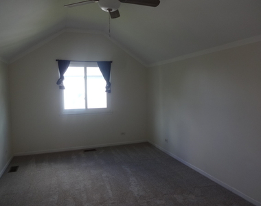 1340 Burke Lane - Photo Thumbnail 7