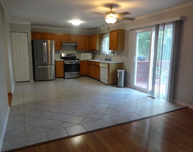 1340 Burke Lane - Photo Thumbnail 2