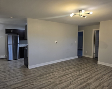 304 W Main Street - Photo Thumbnail 11