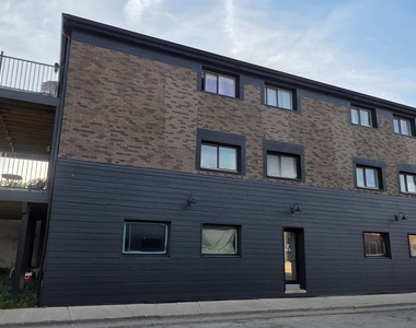 304 W Main Street - Photo Thumbnail 1