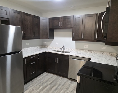 304 W Main Street - Photo Thumbnail 5