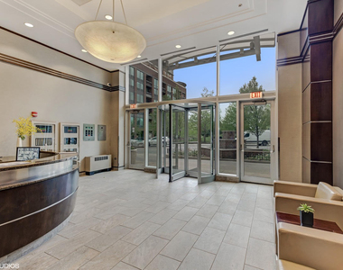 645 N Kingsbury Street - Photo Thumbnail 1