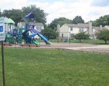 1051 Rockport Drive - Photo Thumbnail 15