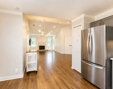 313 Sheffield Drive - Photo Thumbnail 24