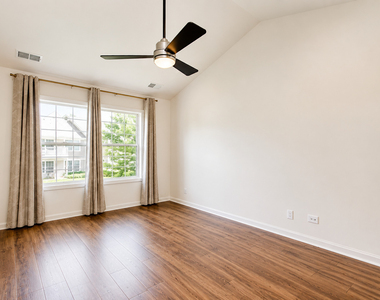 313 Sheffield Drive - Photo Thumbnail 25