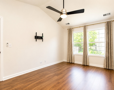 313 Sheffield Drive - Photo Thumbnail 26