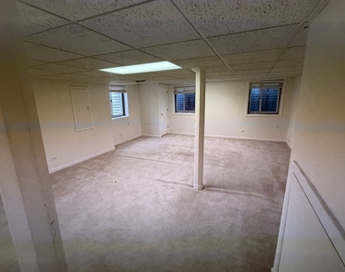 575 Capital Lane - Photo Thumbnail 26