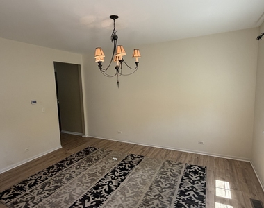 575 Capital Lane - Photo Thumbnail 6