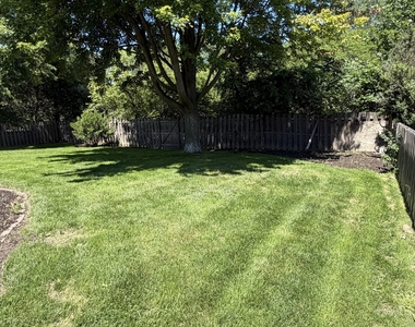575 Capital Lane - Photo Thumbnail 31
