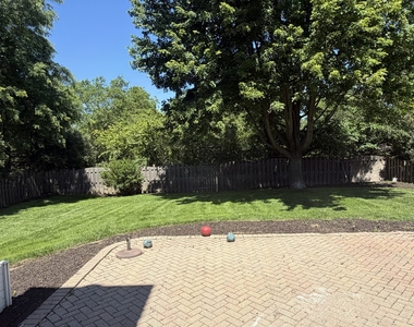 575 Capital Lane - Photo Thumbnail 29