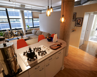 130 S Canal Street - Photo Thumbnail 2