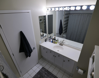 130 S Canal Street - Photo Thumbnail 19