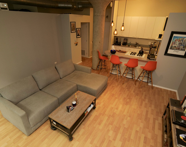 130 S Canal Street - Photo Thumbnail 7