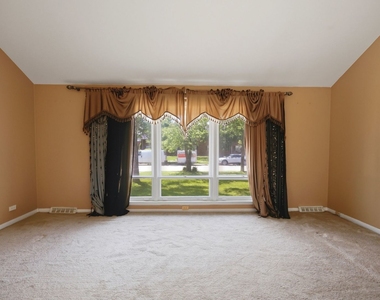 1142 Brighton Place - Photo Thumbnail 5