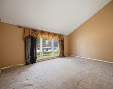 1142 Brighton Place - Photo Thumbnail 4