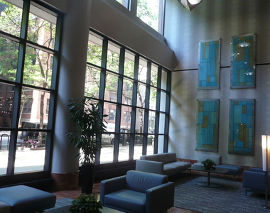 211 E Ohio Street - Photo Thumbnail 2