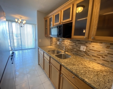1043 S York Road - Photo Thumbnail 11