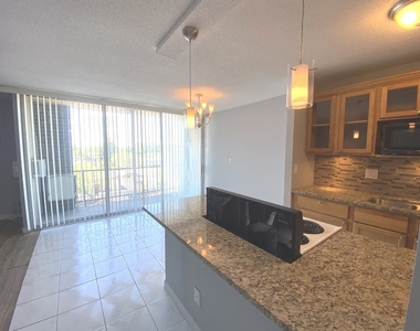 1043 S York Road - Photo Thumbnail 10