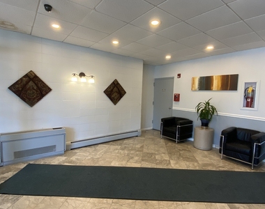 1043 S York Road - Photo Thumbnail 16