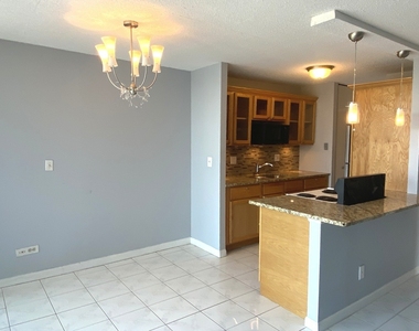 1043 S York Road - Photo Thumbnail 6