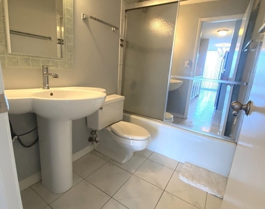 1043 S York Road - Photo Thumbnail 14