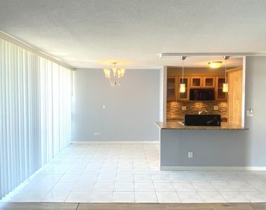1043 S York Road - Photo Thumbnail 5