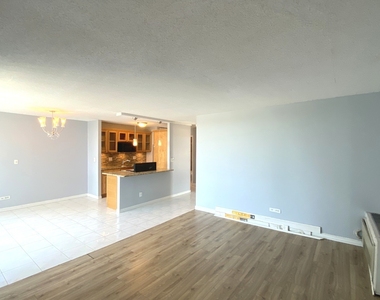 1043 S York Road - Photo Thumbnail 4