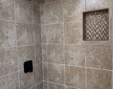 8532 S Yates Boulevard - Photo Thumbnail 8