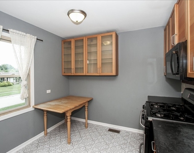 883 Hastings Lane - Photo Thumbnail 7