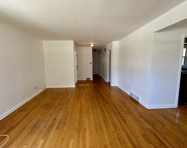 912 N Greenwood Avenue - Photo Thumbnail 2