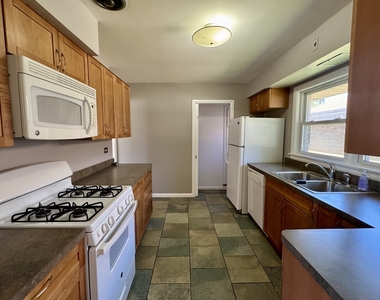 912 N Greenwood Avenue - Photo Thumbnail 5